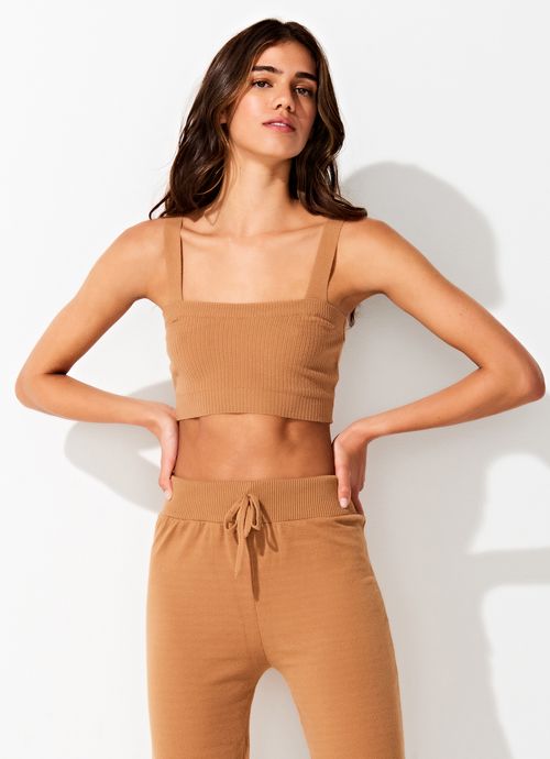 TRIYA_CROPPED-CAROL-TRICOT_CAMELO_01