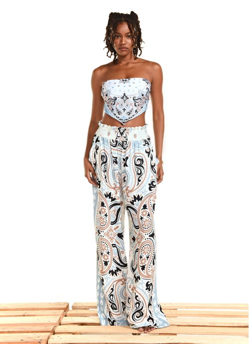 V26CL03VB_00018_1-CALCA-SELVA